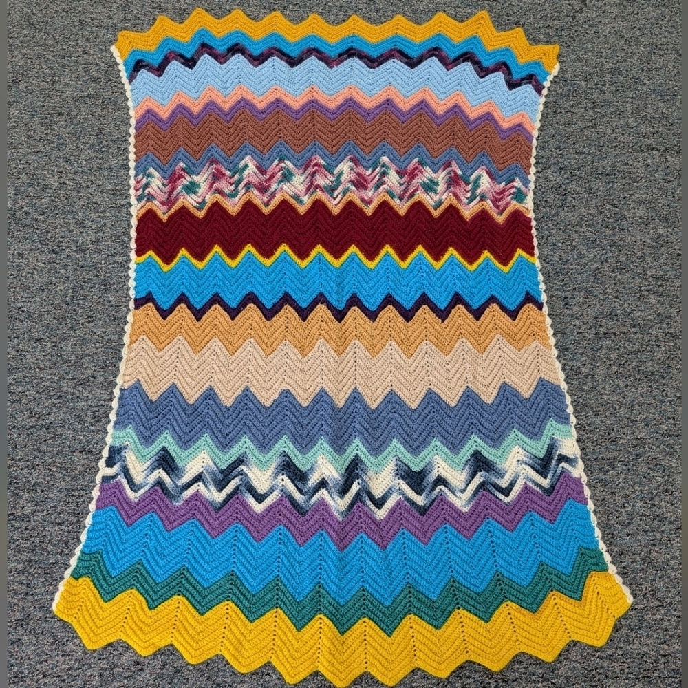 Vintage Handmade Zig Zag Large Colorful Afghan Throw Blanket